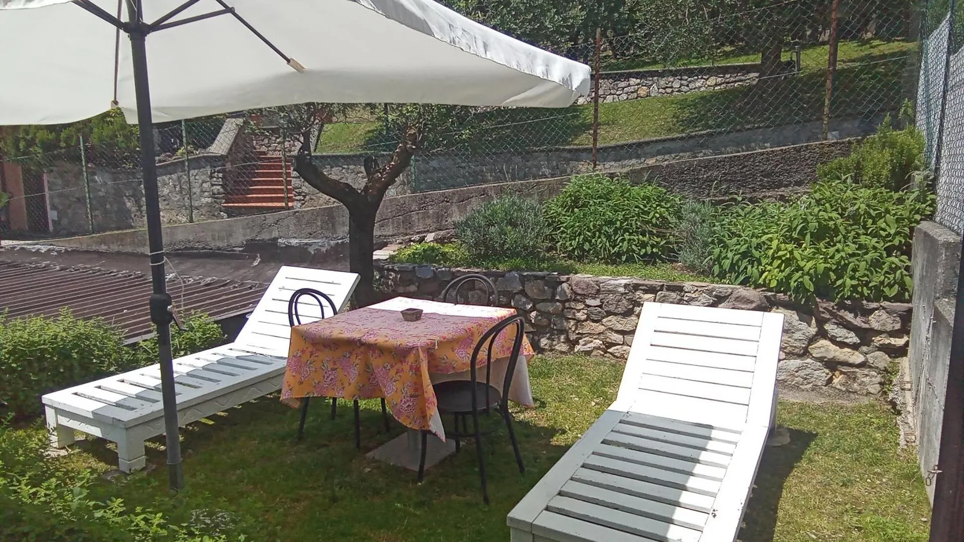 Ca Negra Ca Negra Suite Costa Volpino Apartment